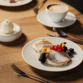 Alex Moling Hotel Recort 143